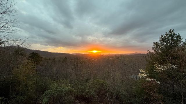 312 Penland Indian Trail, Hayesville, NC 28904