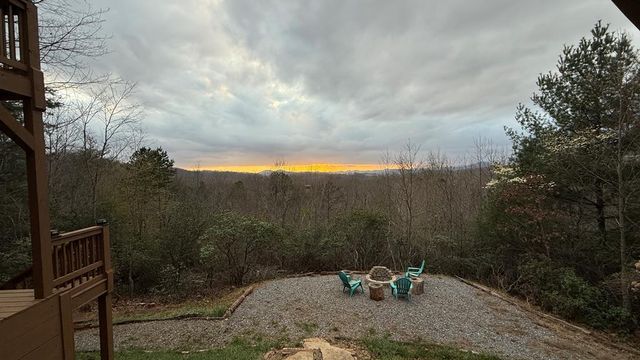 312 Penland Indian Trail, Hayesville, NC 28904