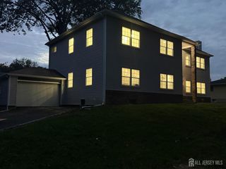 134 Lake View Boulevard, Edison, NJ 08817