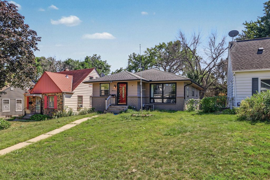 3401 Mcnair Drive N, Robbinsdale, MN 55422 — exterior