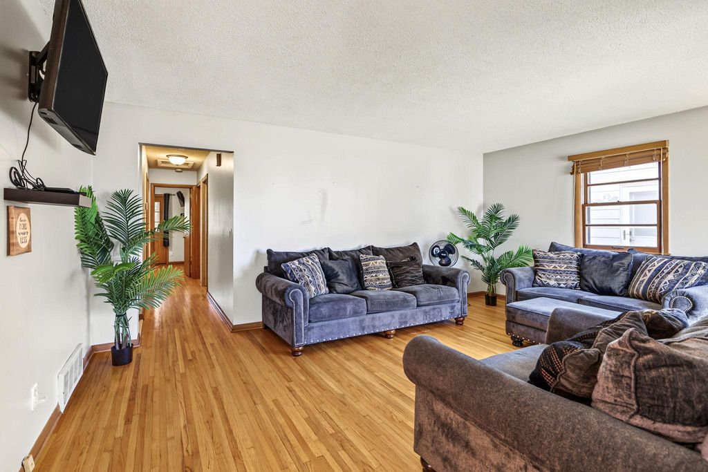 3401 Mcnair Drive N, Robbinsdale, MN 55422 — photo 5