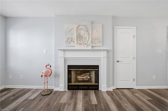 700 Rapidan River Ct Apt F, Chesapeake, VA 23320