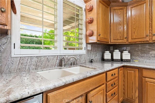 660 River Oaks, Paso Robles, CA 93446