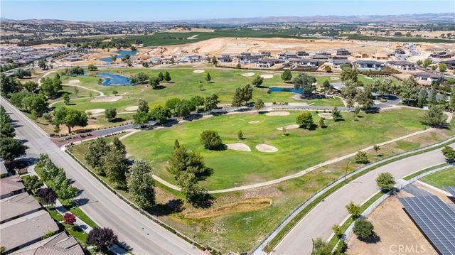 660 River Oaks, Paso Robles, CA 93446