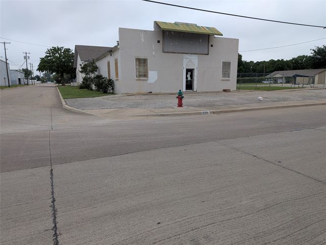 4315 NE Loraine Street, Haltom City, TX 76117