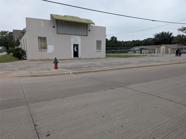 4315 NE Loraine Street, Haltom City, TX 76117