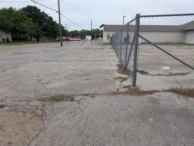 4315 NE Loraine Street, Haltom City, TX 76117