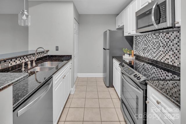 300 W 5th Street 339, Charlotte, NC 28202