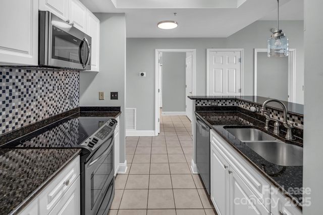 300 W 5th Street 339, Charlotte, NC 28202