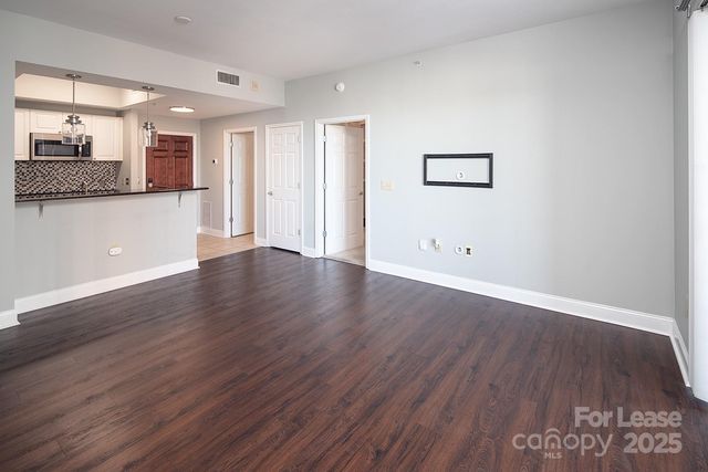 300 W 5th Street 339, Charlotte, NC 28202