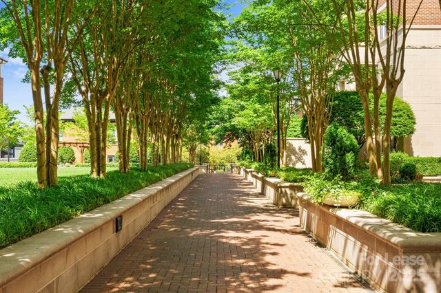 300 W 5th Street 339, Charlotte, NC 28202