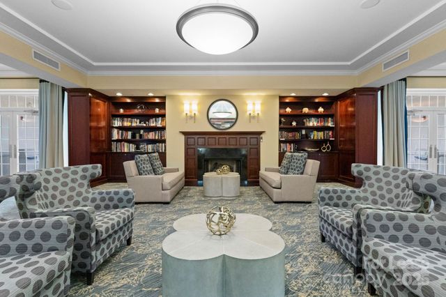 300 W 5th Street 339, Charlotte, NC 28202