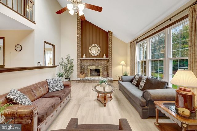 1398 PARK LAKE DR, Reston, VA 20190