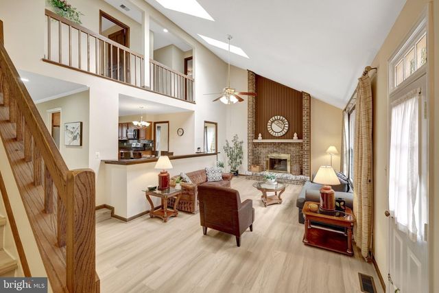 1398 PARK LAKE DR, Reston, VA 20190