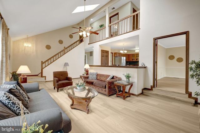 1398 PARK LAKE DR, Reston, VA 20190