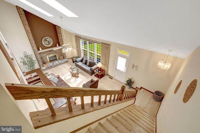 1398 PARK LAKE DR, Reston, VA 20190