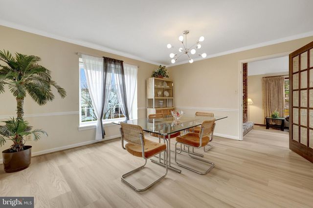 1398 PARK LAKE DR, Reston, VA 20190