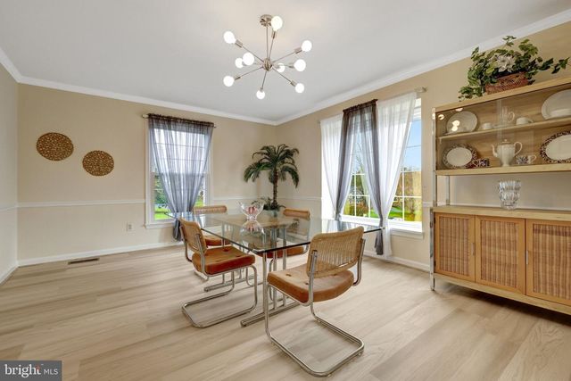 1398 PARK LAKE DR, Reston, VA 20190