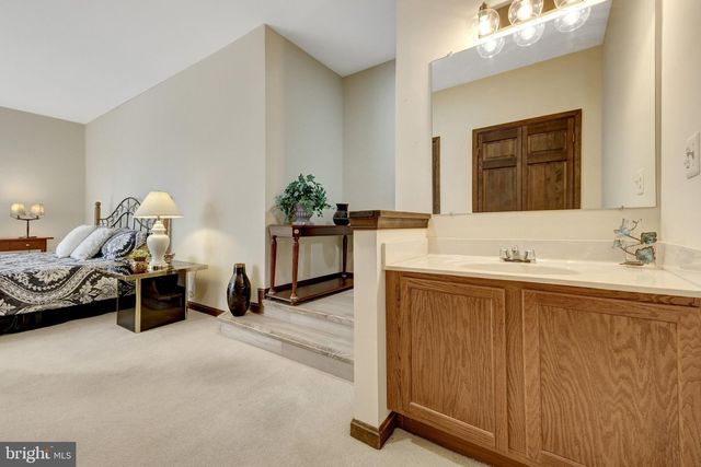 1398 PARK LAKE DR, Reston, VA 20190