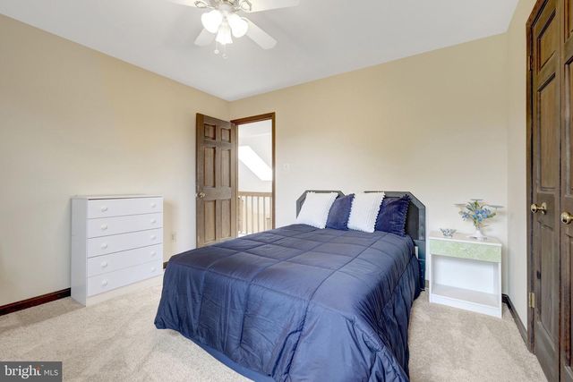 1398 PARK LAKE DR, Reston, VA 20190