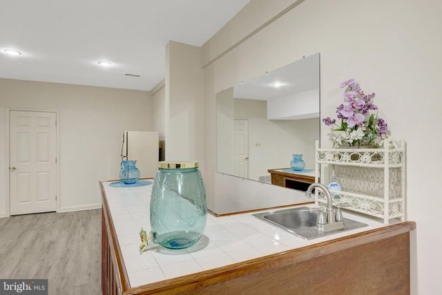 1398 PARK LAKE DR, Reston, VA 20190