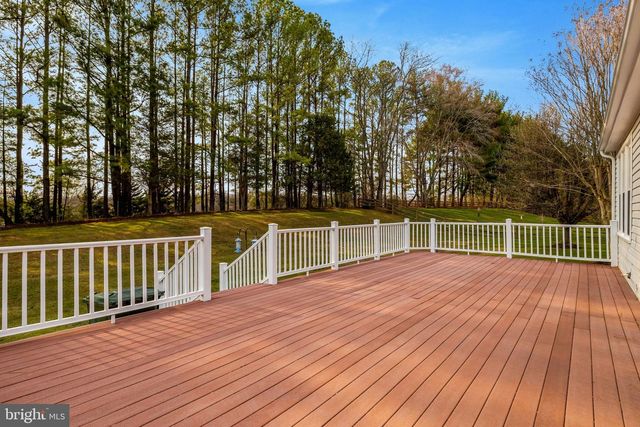 1398 PARK LAKE DR, Reston, VA 20190