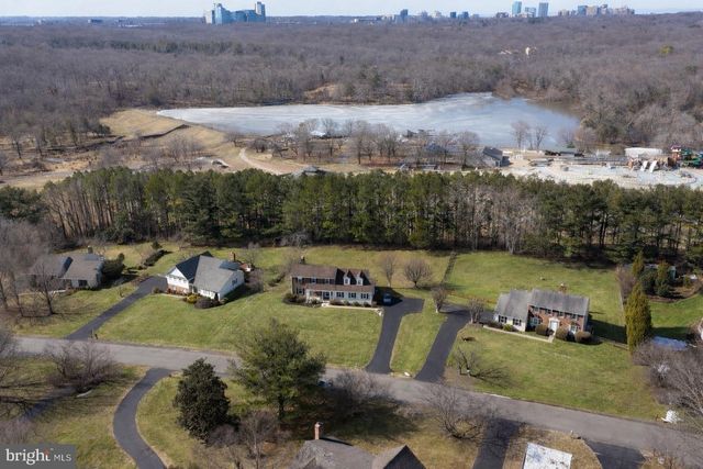 1398 PARK LAKE DR, Reston, VA 20190