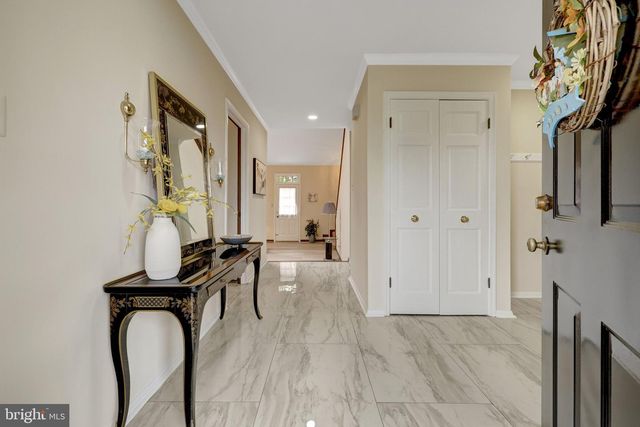 1398 PARK LAKE DR, Reston, VA 20190