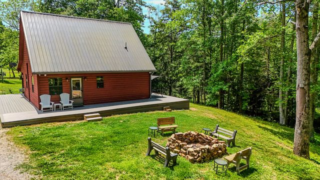 220 Ovilla Ln, Lawrenceburg, TN 38464