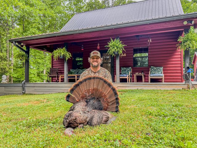 220 Ovilla Ln, Lawrenceburg, TN 38464