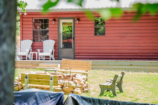 220 Ovilla Ln, Lawrenceburg, TN 38464