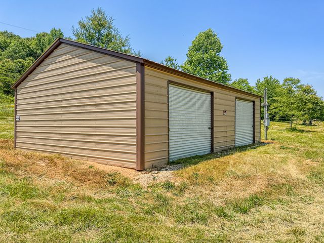 220 Ovilla Ln, Lawrenceburg, TN 38464