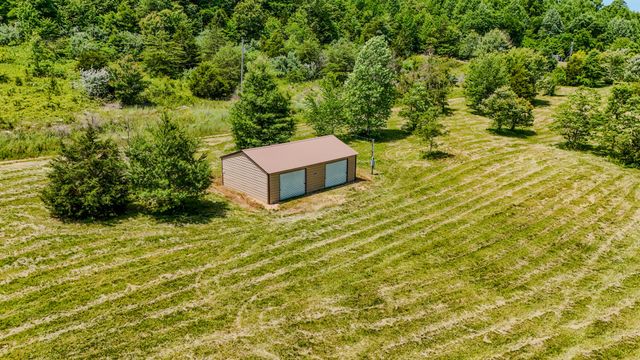 220 Ovilla Ln, Lawrenceburg, TN 38464