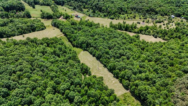 220 Ovilla Ln, Lawrenceburg, TN 38464