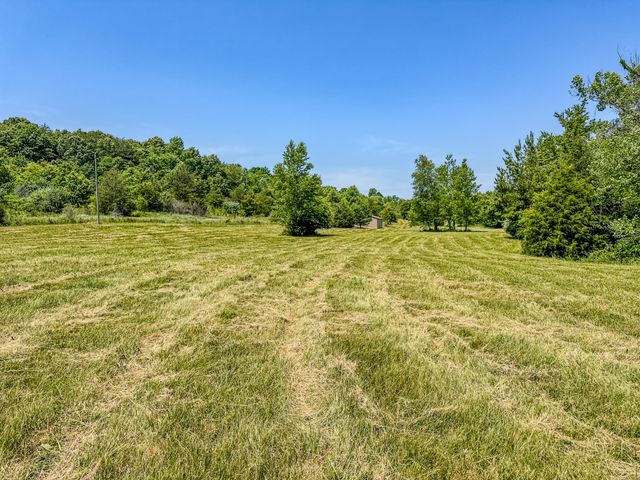 220 Ovilla Ln, Lawrenceburg, TN 38464
