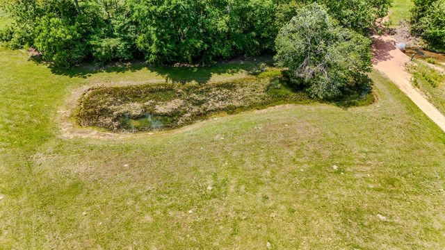 220 Ovilla Ln, Lawrenceburg, TN 38464