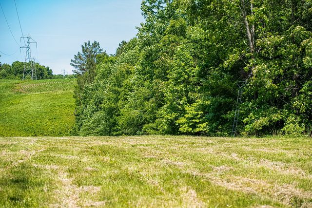 220 Ovilla Ln, Lawrenceburg, TN 38464