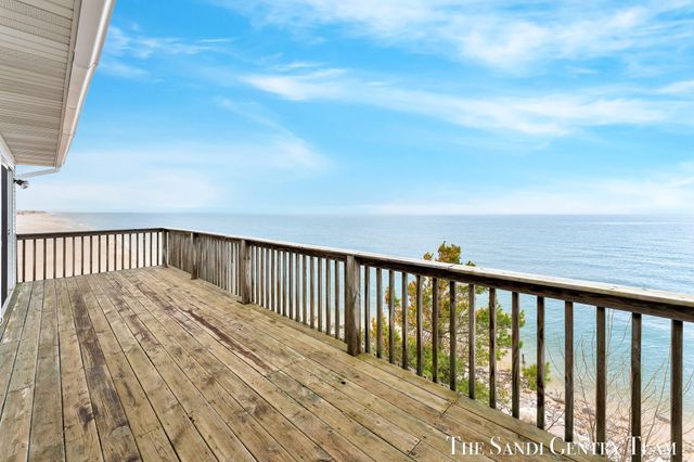 2767 N Lakeshore Drive, Mears, MI 49436