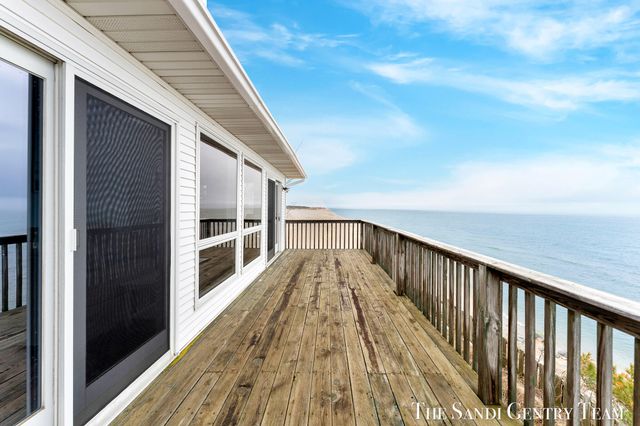 2767 N Lakeshore Drive, Mears, MI 49436