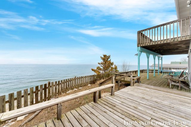 2767 N Lakeshore Drive, Mears, MI 49436
