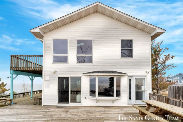 2767 N Lakeshore Drive, Mears, MI 49436