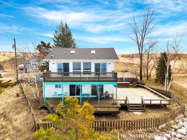 2767 N Lakeshore Drive, Mears, MI 49436