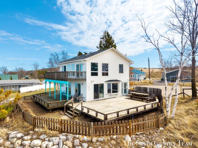 2767 N Lakeshore Drive, Mears, MI 49436