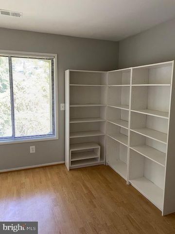 9537 FERN HOLLOW WAY, Montgomery Village, MD 20886