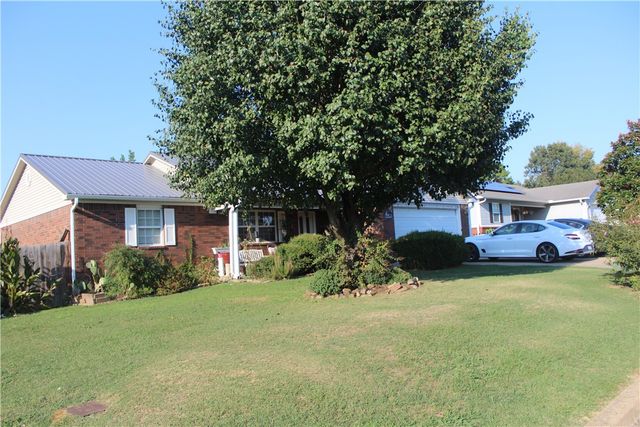 911 Tate Street, Clarksville, AR 72830