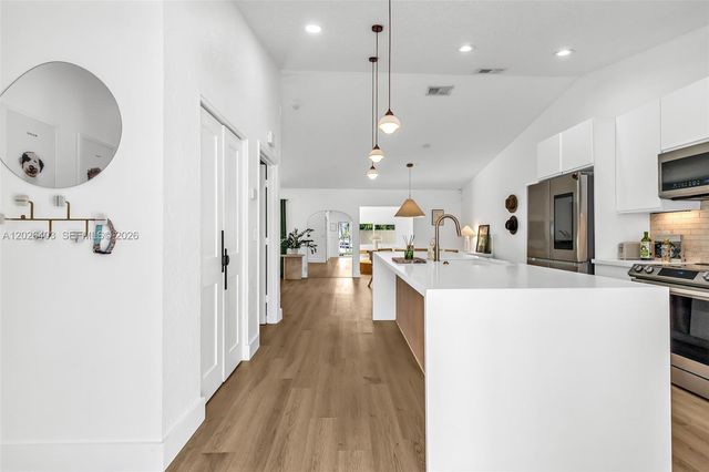 3260 SW 2nd Ct, Deerfield Beach, FL 33442