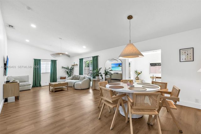 3260 SW 2nd Ct, Deerfield Beach, FL 33442