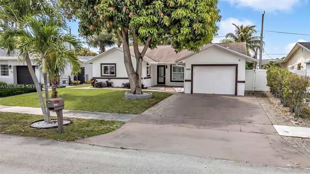 3260 SW 2nd Ct, Deerfield Beach, FL 33442