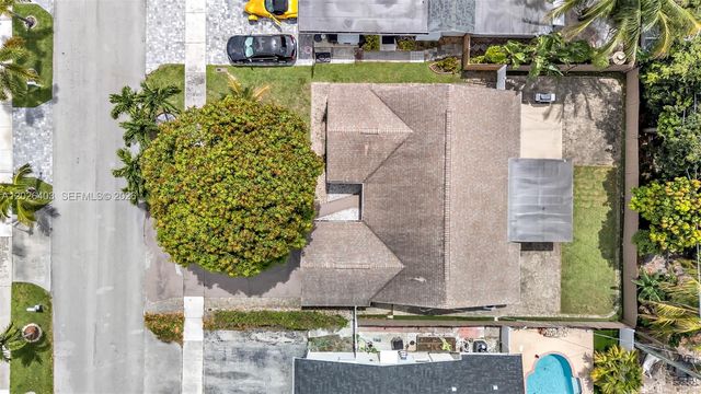 3260 SW 2nd Ct, Deerfield Beach, FL 33442