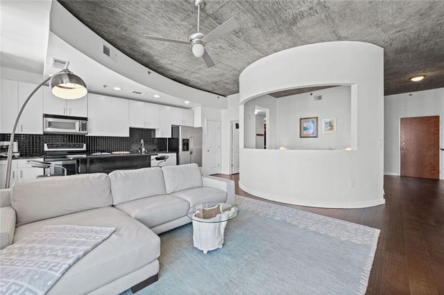 250 Pharr Road NE 1304, Atlanta, GA 30305